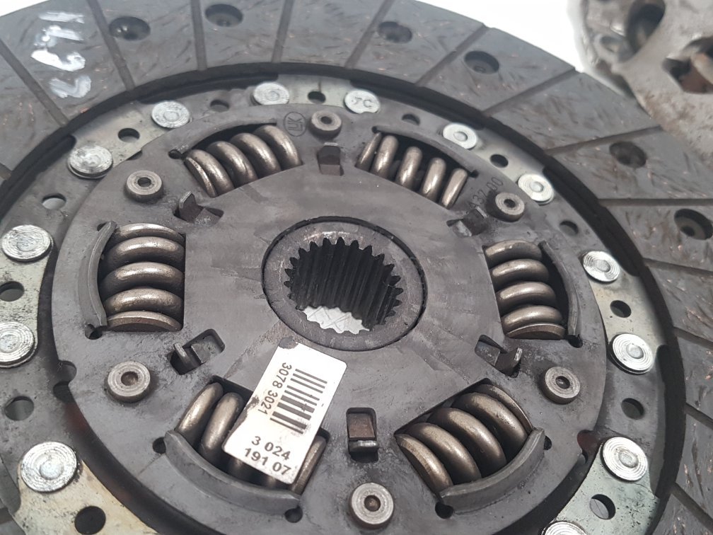 2003 - 2007 Volvo V70  Estate CLUTCH 30783258