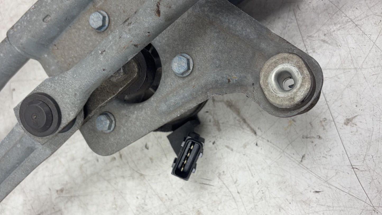 2004 - 2007 Volvo XC70  Estate WIPER MOTOR (FRONT) & LINKAGE 8648344