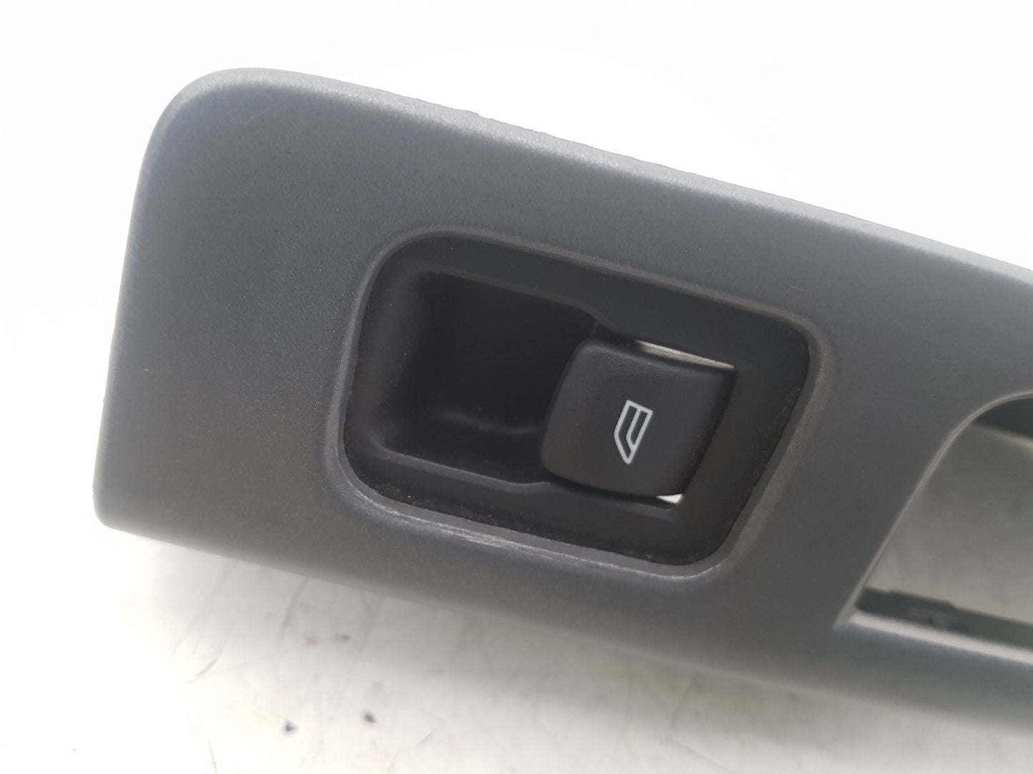 2005 - 2012 Volvo S40  Saloon Right Rear Window Switch 31295736