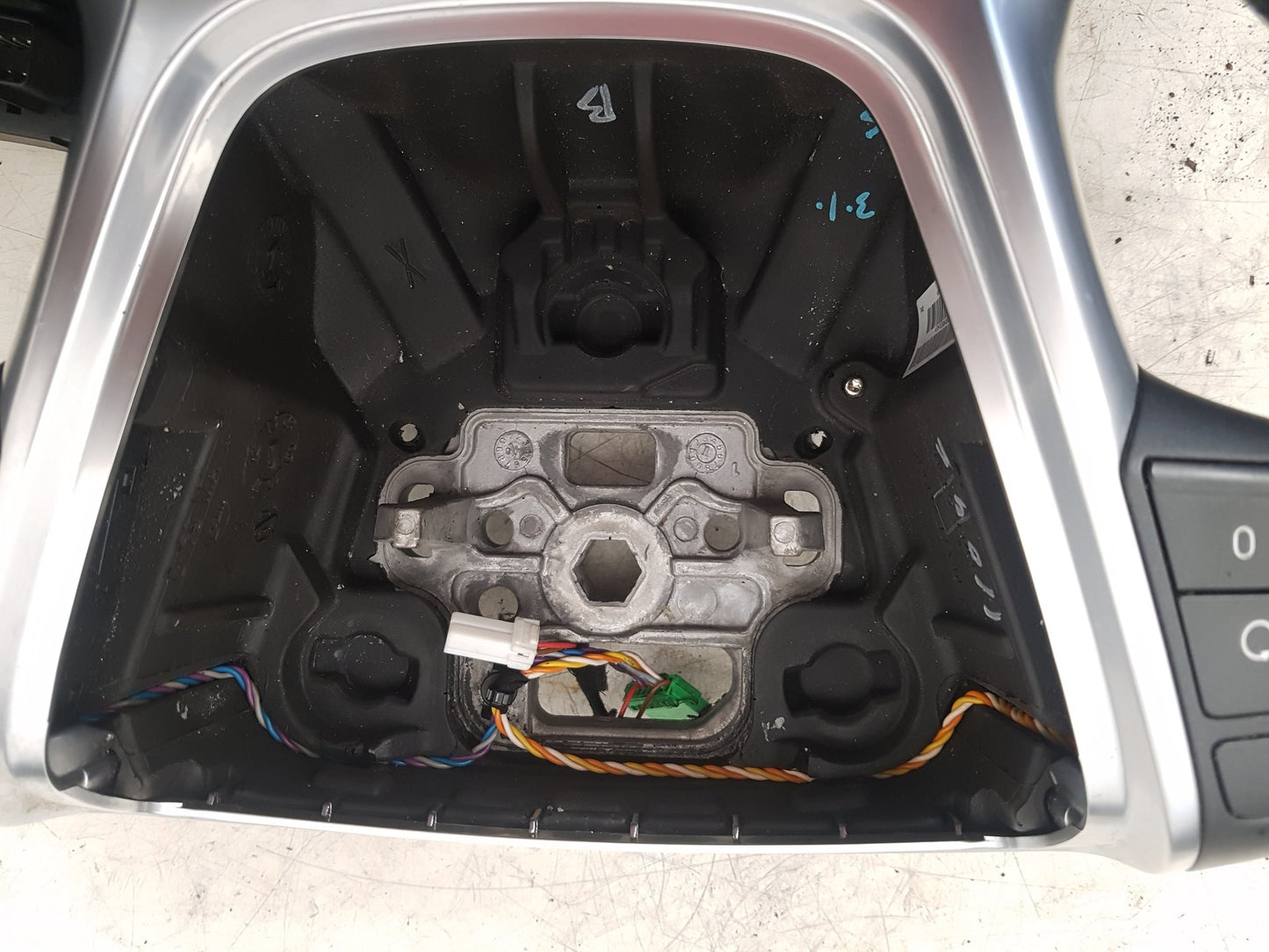 2008 - 2012 Volvo V70  Estate Steering Wheel 31271094