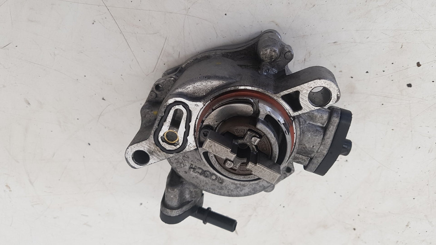 2010 - 2012 Volvo C30  Hatchback Brake Vacuum Pump 9684786780