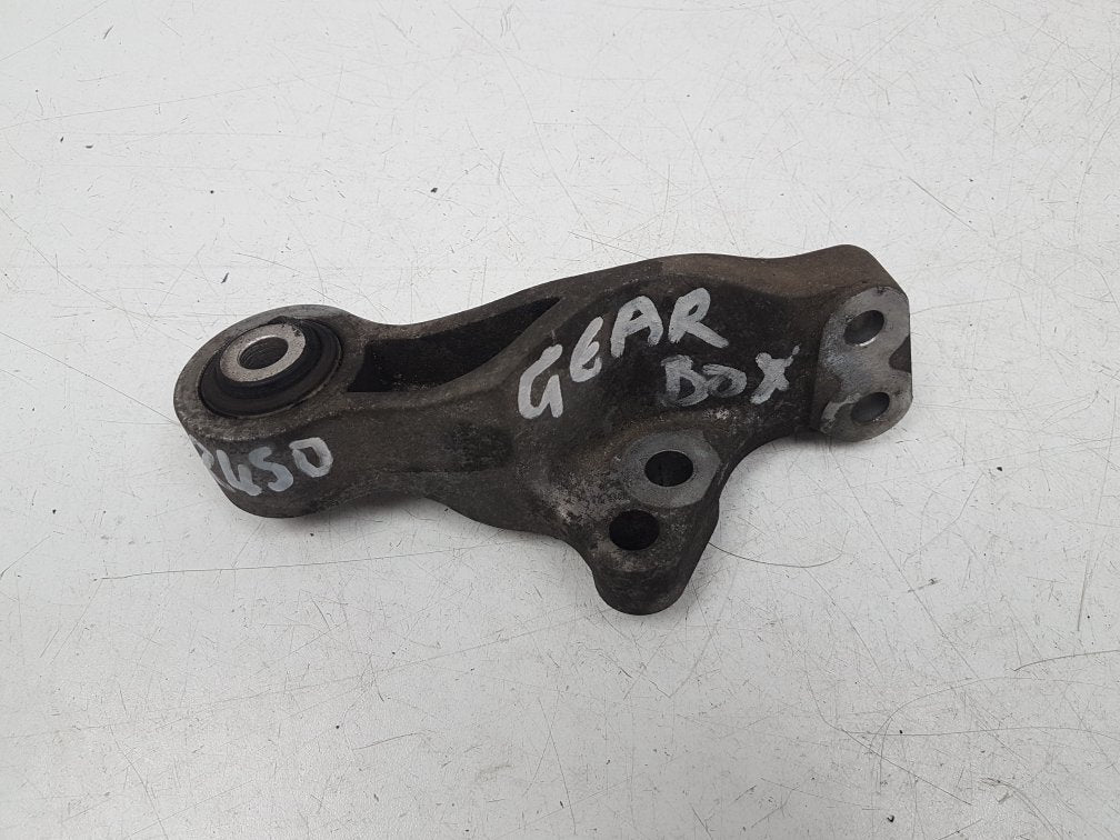 2012 - 2016 Volvo V40 Cross Country  Hatchback GEARBOX MOUNT - REAR 31359656