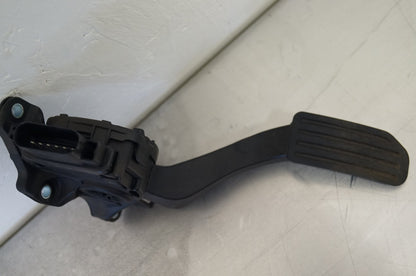 2008 - 2016 Volvo XC60   Accelerator Pedal 6G929F836DD 6G92-9F836-DD