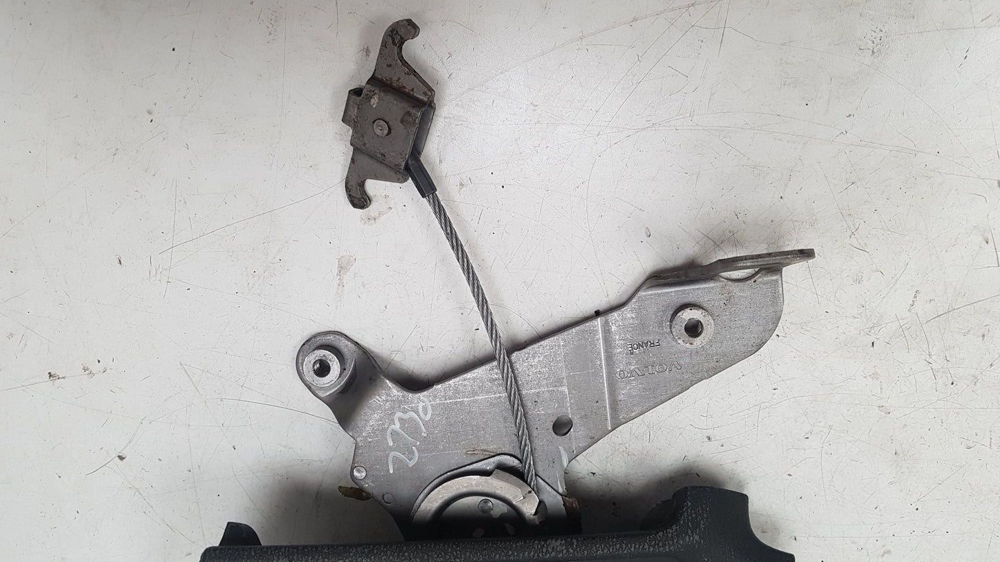 2001 - 2010 Volvo S60  Saloon Handbrake Assembly 8671409