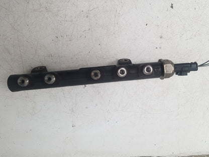 2013 - 2019 Volvo V40 III 525 Hatchback Injection Rail 968529758002