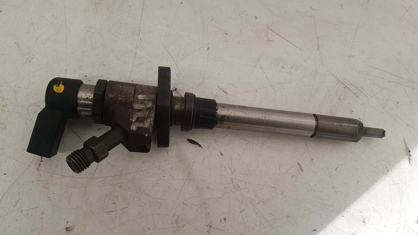2006 - 2010 Volvo C70   Fuel Injector 9659337980