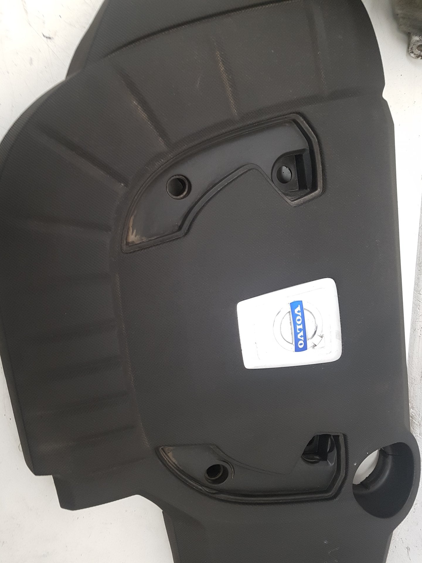 2012 - 2015 Volvo V40  Hatchback Engine Cover 30757910