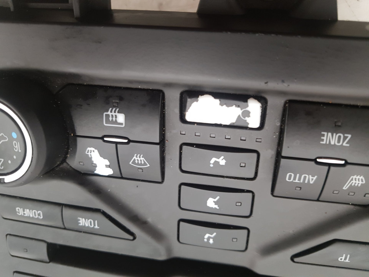 2010 - 2012 Saab 9-5  Saloon RADIO AND HEATER DISPLAY UNIT