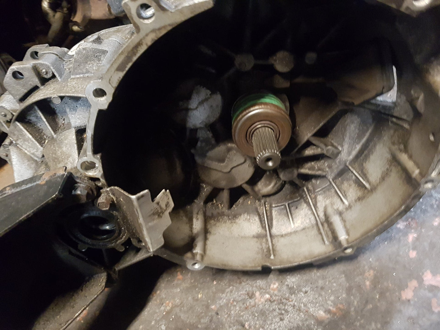 2003 - 2004 Volvo S40  Saloon Manual Gearbox 30616075
