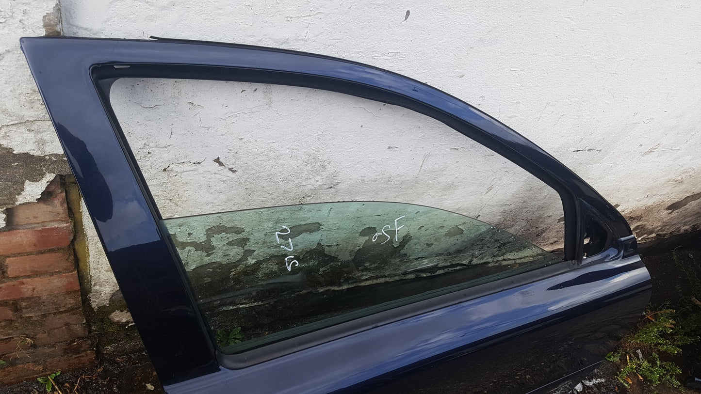2000 - 2008 Volvo V70  Estate DOOR - COMPLETE (DRIVER SIDE FRONT) 30796487
