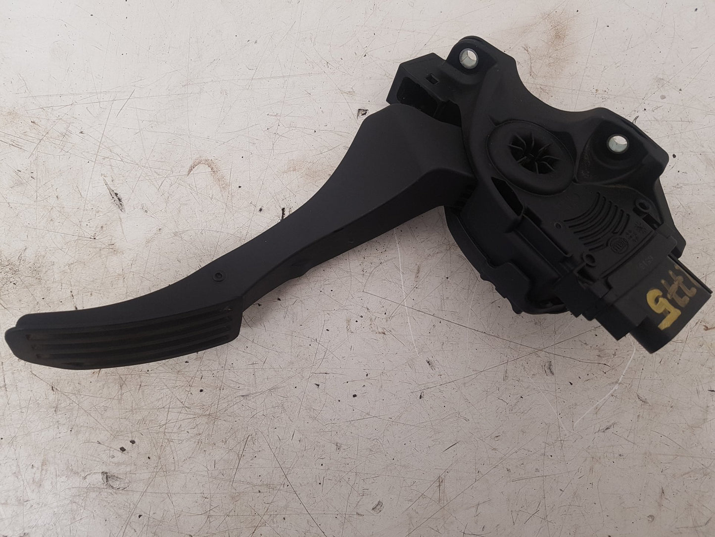 2008 - 2016 Volvo V70  Estate Accelerator Pedal 6G929F836CD. 6G92-9F836-CD
