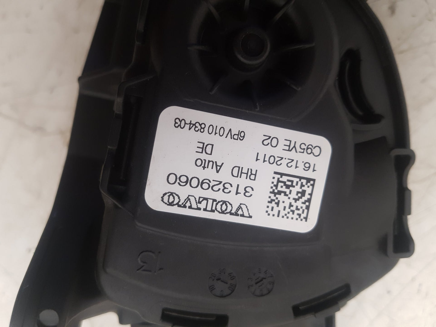 2010 - 2014 Volvo V60  Estate Accelerator Pedal 31329060