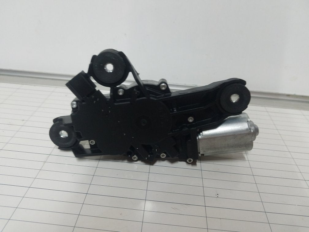 2008 - 2012 Volvo V50   Rear Wiper Motor 3M51R17KA6