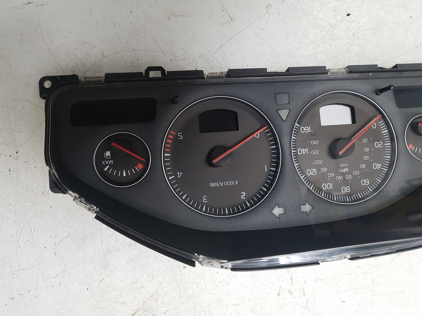 2004 - 2007 Volvo XC70  Estate Instrument Cluster 30746111