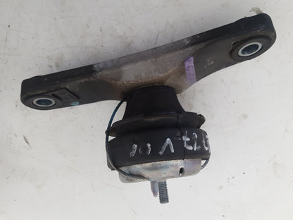 2015 - 2019 Volvo V40 Cross Country  Hatchback Left Engine Mount 326E06C