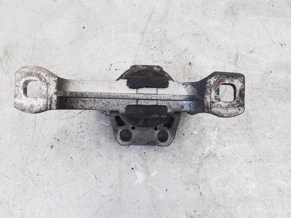 2012 - 2016 Volvo V40  Hatchback Right Engine Mount 31401726