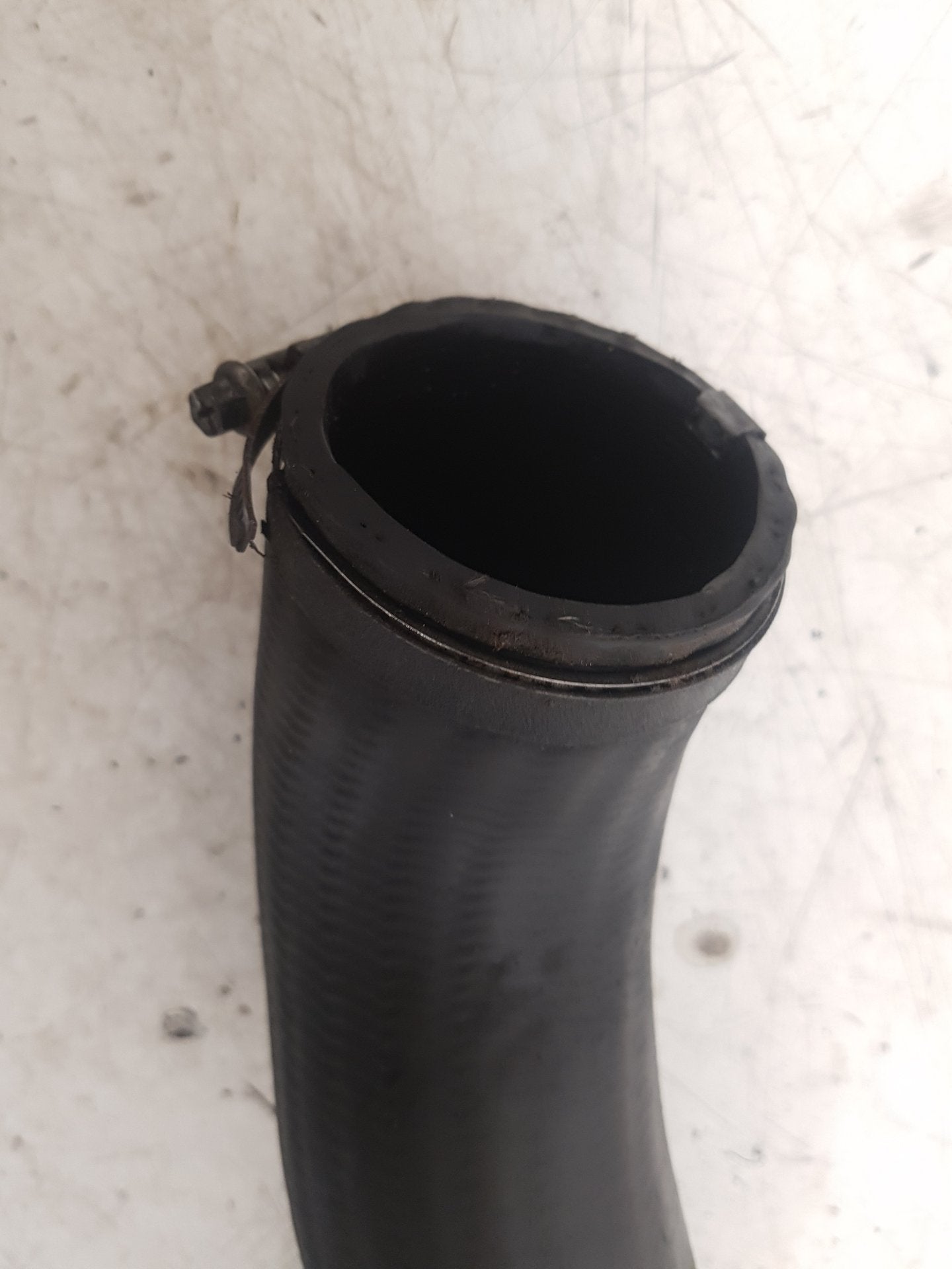 2011 - 2014 Volvo XC90  Estate Intercooler Pipe 31261367