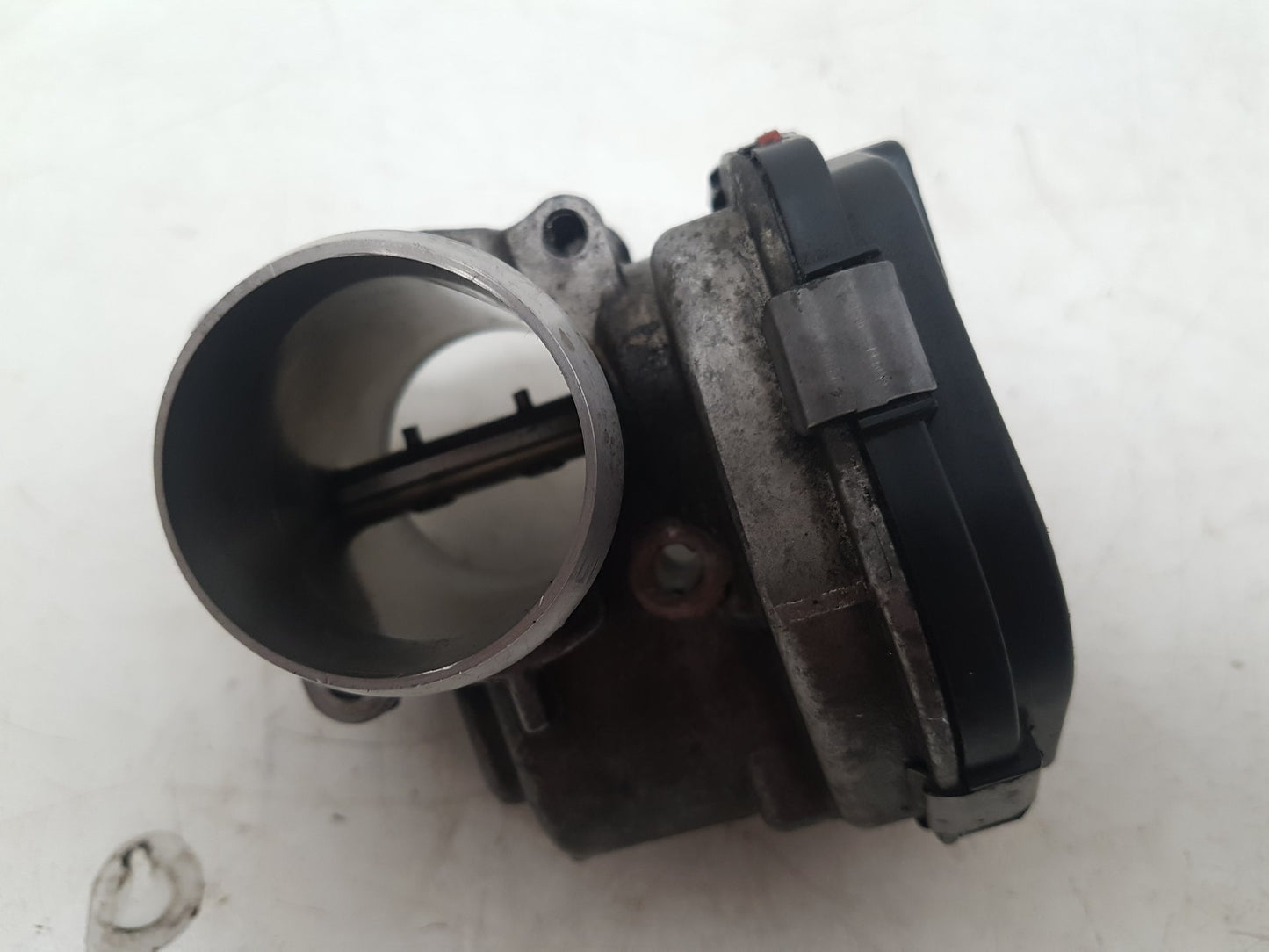 2012 - 2019 Volvo V40  Hatchback Throttle Body 28275019