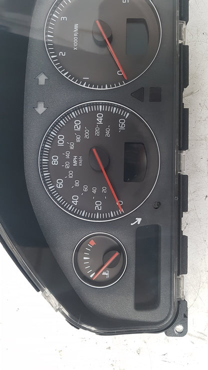 2000 - 2007 Volvo XC70  Estate Instrument Cluster 30746112