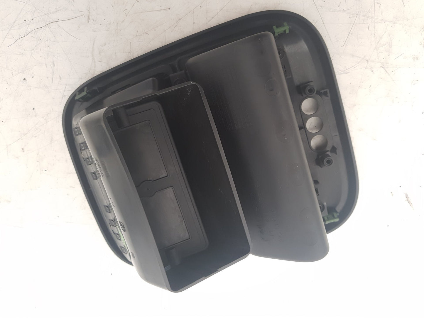 2010 - 2012 Saab 9-5  Saloon Dash Air Vent Centre 330188061