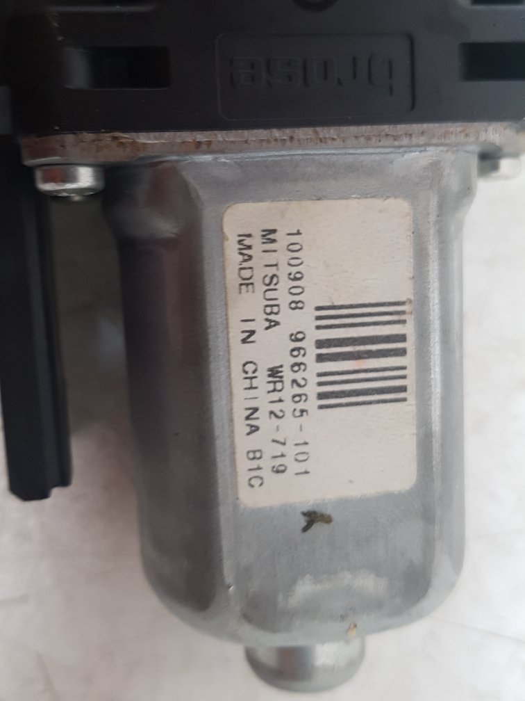 2010 - 2014 Volvo V60  Estate WINDOW REG MOTOR (PASSENGER SIDE REAR) 966265-101