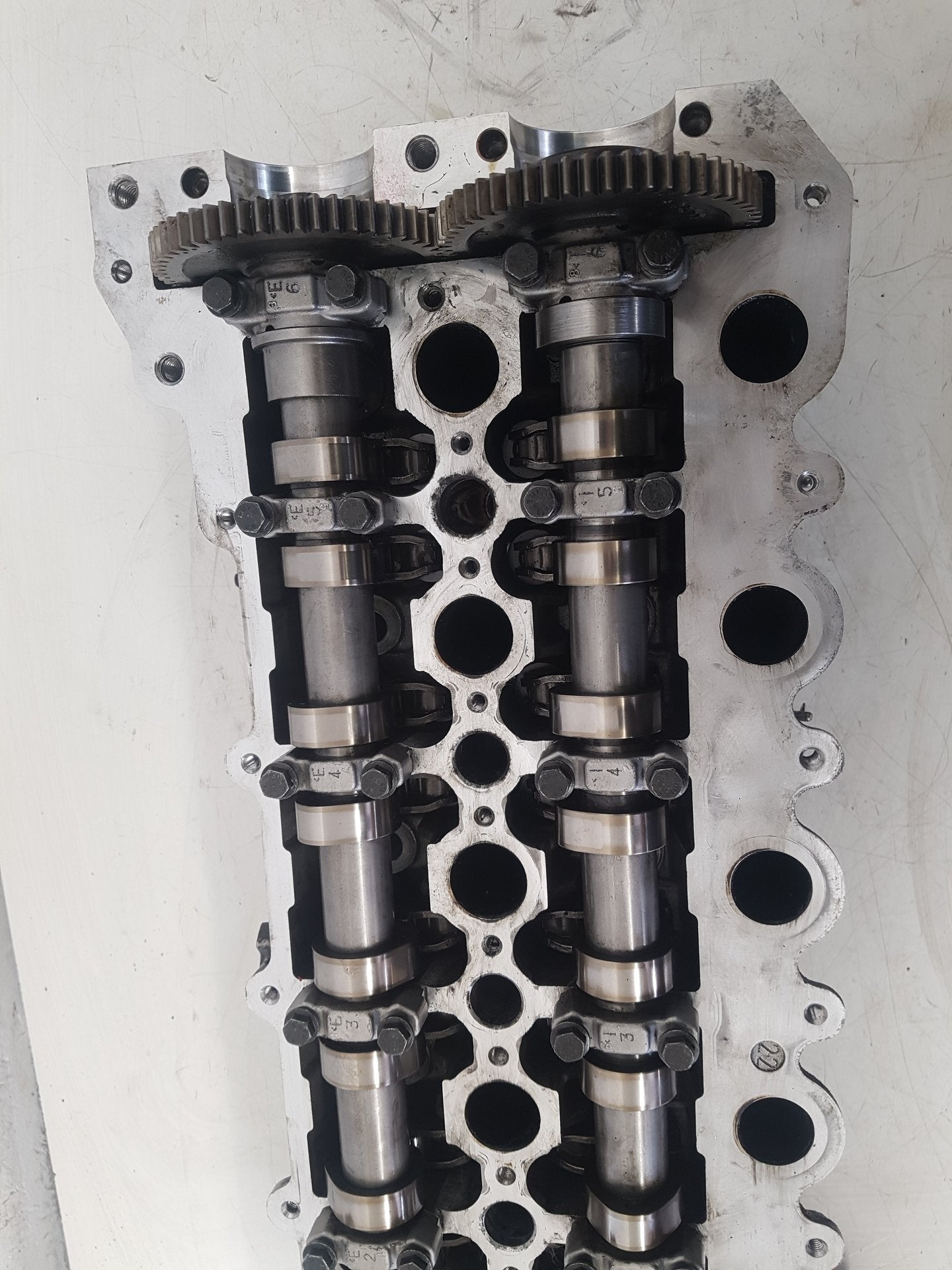 2002 - 2006 Volvo XC90  Estate CYLINDER HEAD COMPLETE DIESEL 08692974