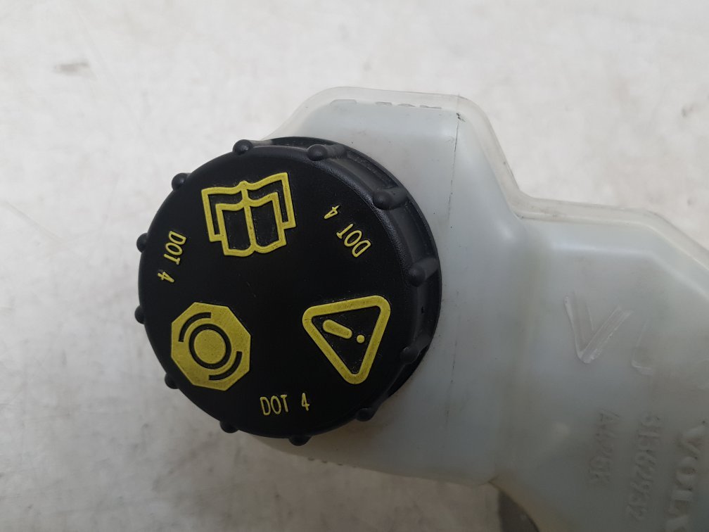 2012 - 2017 Volvo V40  Hatchback Brake Master Cylinder 31329534
