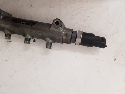 2001 - 2008 Volvo V70  Estate Injection Rail 8658252