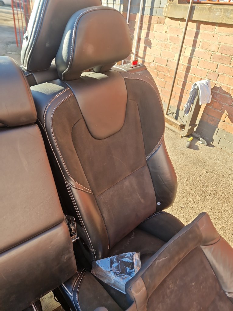 2012 - 2017 Volvo V40  Hatchback Seats Set