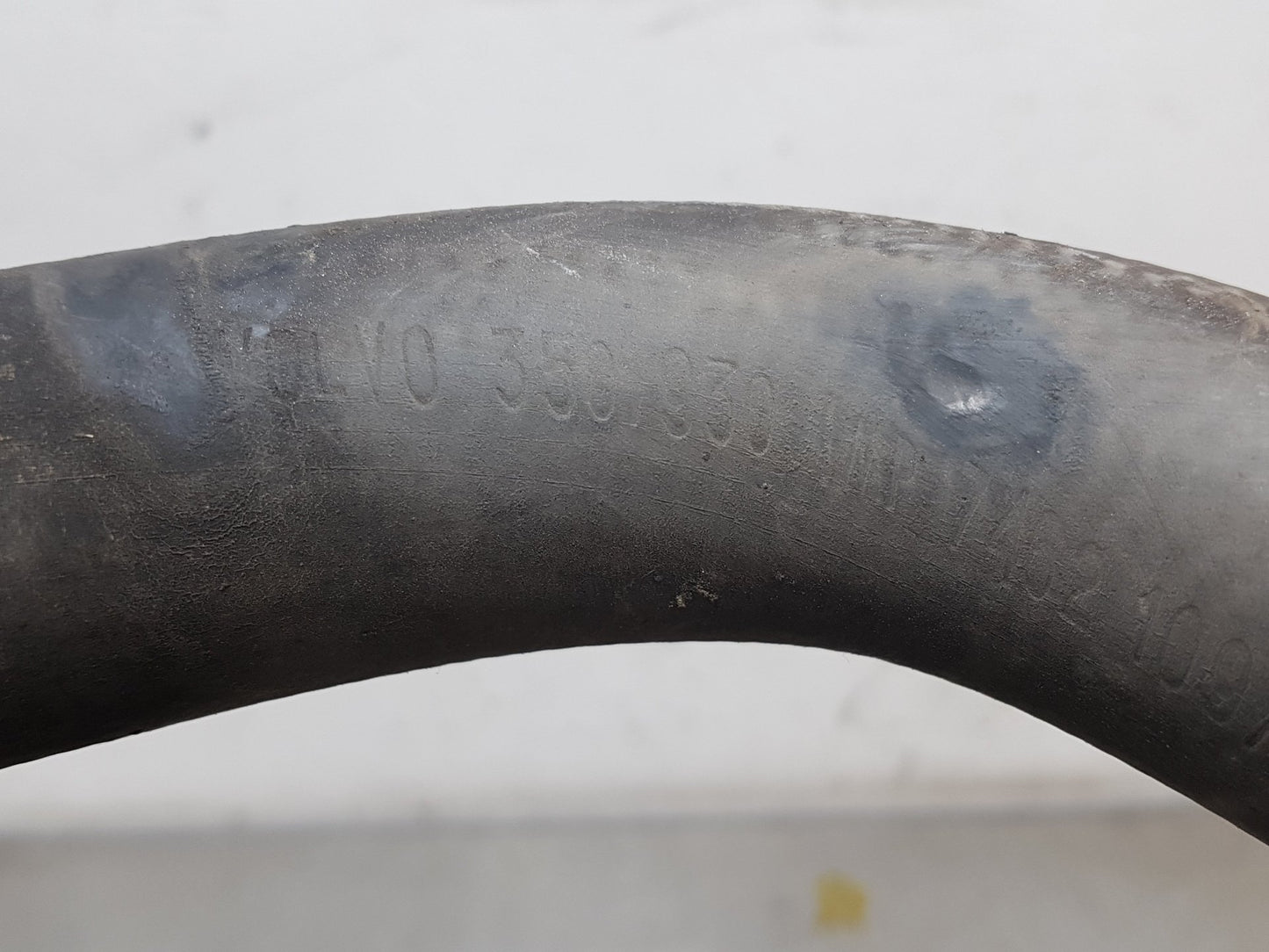 1997 - 2000 Volvo V70  Estate WATER HOSE 9470409