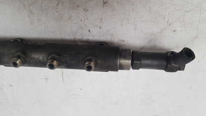 2002 - 2006 Volvo XC90  Estate Injection Rail 0445215015