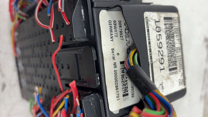2002 - 2006 Volvo XC90  Estate Interior Fuse Box 30679527