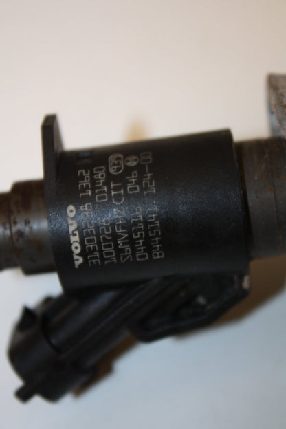 2010 - 2012 Volvo C30  Hatchback Fuel Injector 31303238
