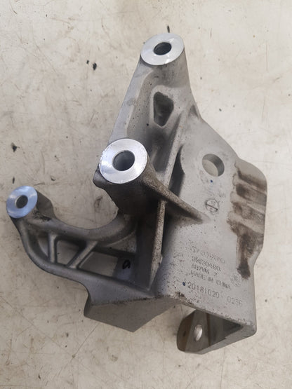 2017 - 2026 Volvo V60 II 225 Estate Right Engine Mount 31430490