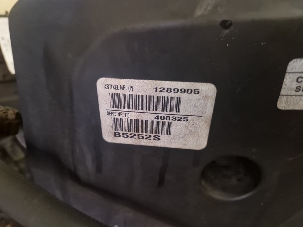 1992 - 1997 Volvo 850  Estate Engine B5252