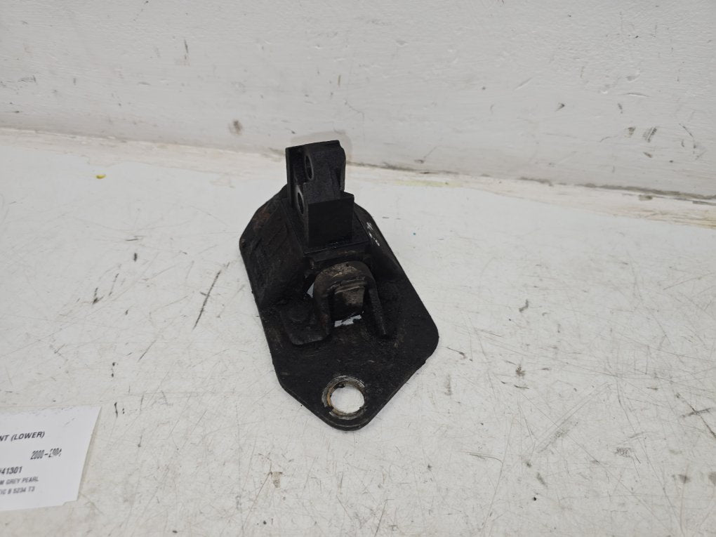 2000 - 2004 Volvo S60  Saloon Bottom Engine Mount 8624757