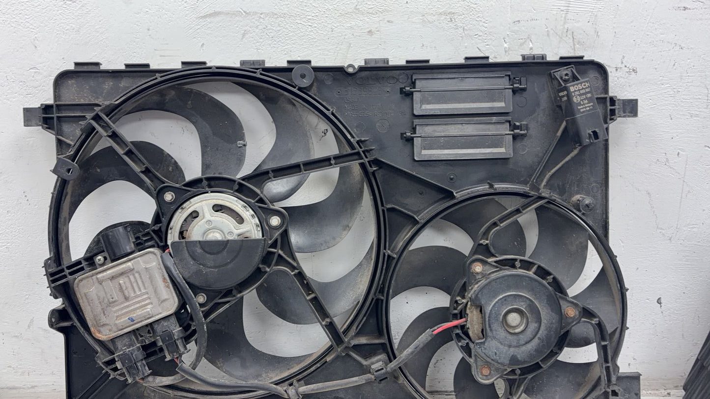 2009 - 2017 Volvo XC60 I 156 Estate A/C Fan and Shroud Assembly 31338823