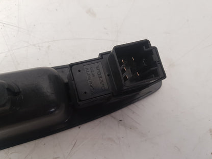 2000 - 2004 Volvo V40  Estate Right Rear Window Switch 30638710
