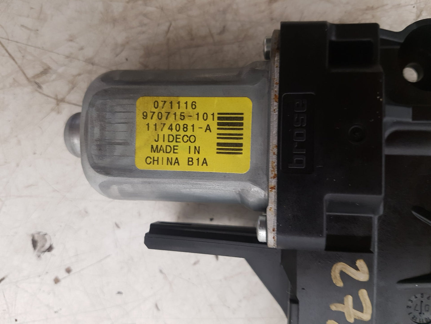 2008 - 2011 Volvo V70  Estate WINDOW REG MOTOR (PASSENGER SIDE REAR) 970715-101