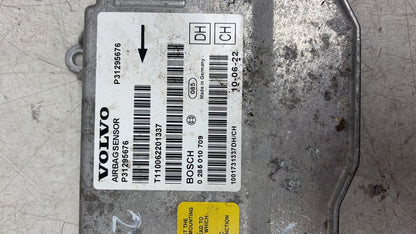 2010 Volvo XC70  Estate Airbag Module 31295676