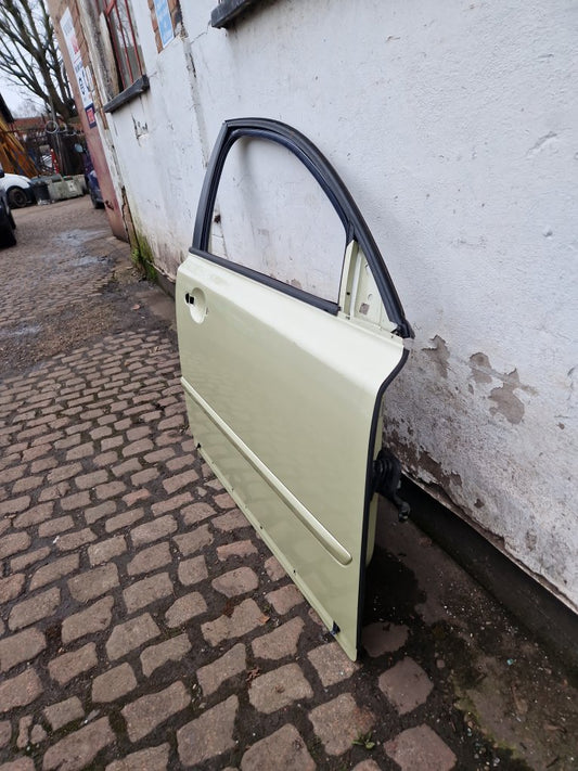 2004 - 2007 Volvo S40  Saloon DOOR - BARE (FRONT DRIVER SIDE) 31335444