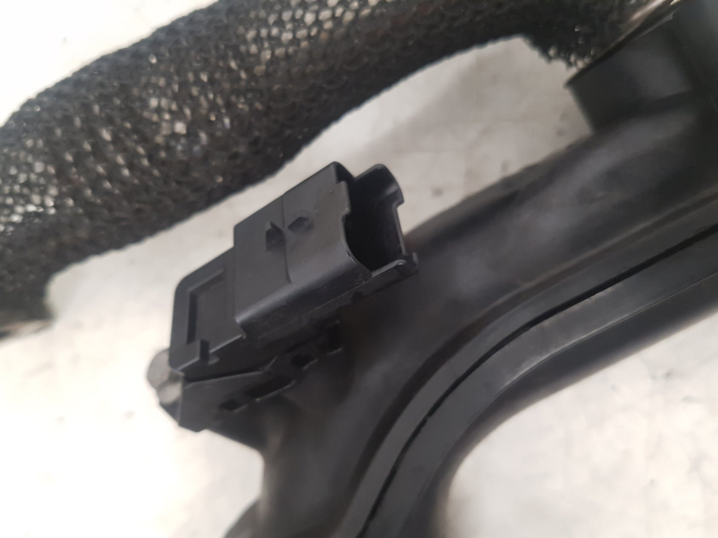 2017 Volvo V60 D4 EGR Pipe 9674951680