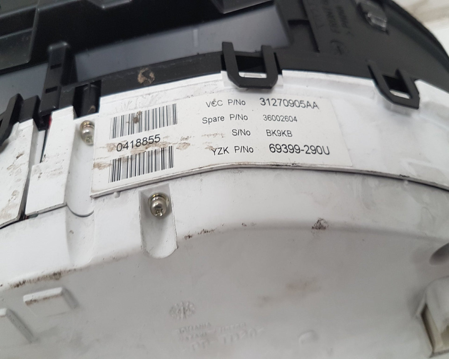 2009 - 2011 Volvo XC60  Estate Instrument Cluster 31270905