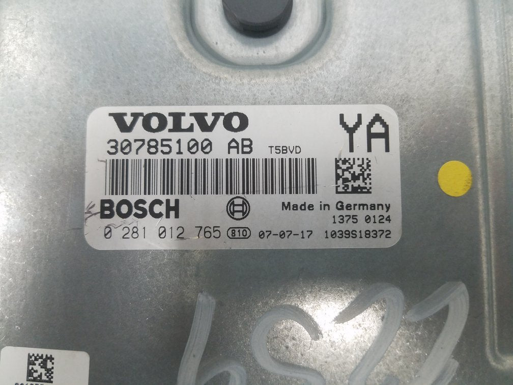 2007 - 2016 Volvo V70  Estate Engine ECU 30785100 AB 0281012765