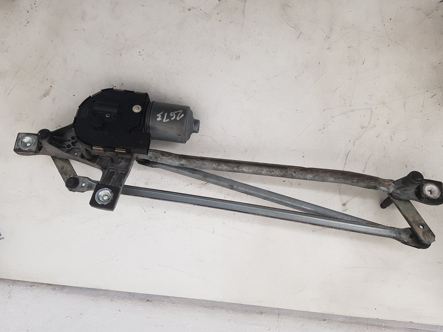 2007 - 2015 Volvo V70  Estate WIPER MOTOR (FRONT) & LINKAGE 30796359