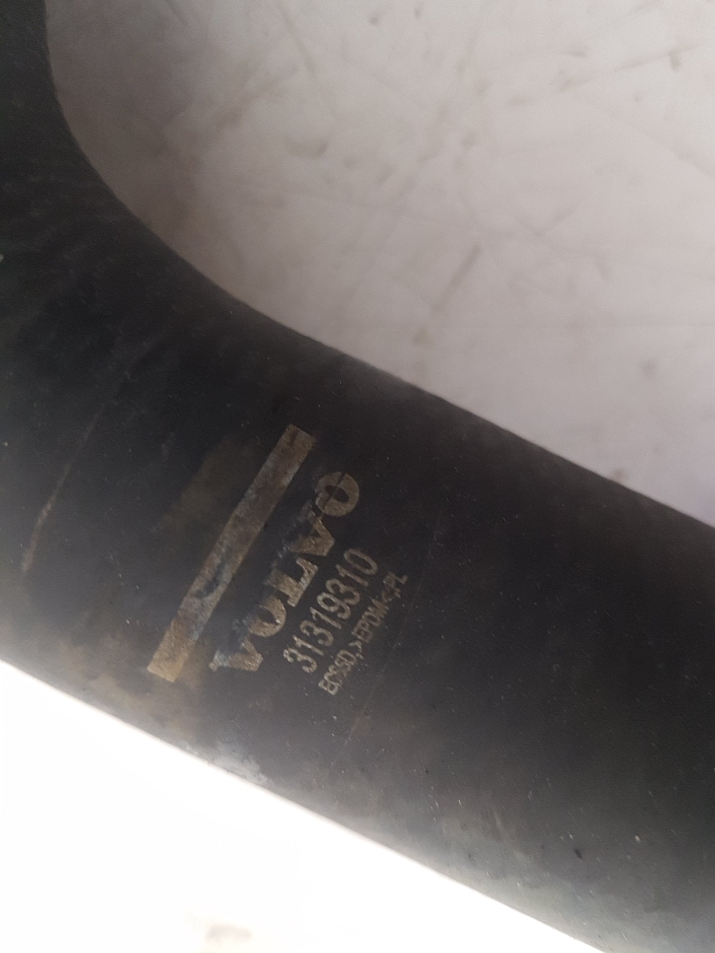 2012 - 2015 Volvo V40  Hatchback RADIATOR HOSE 31319310