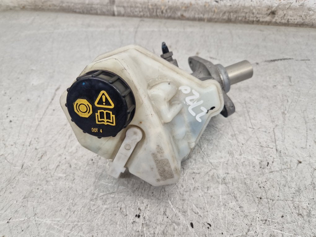 2010 - 2016 Volvo S80  Saloon Brake Master Cylinder