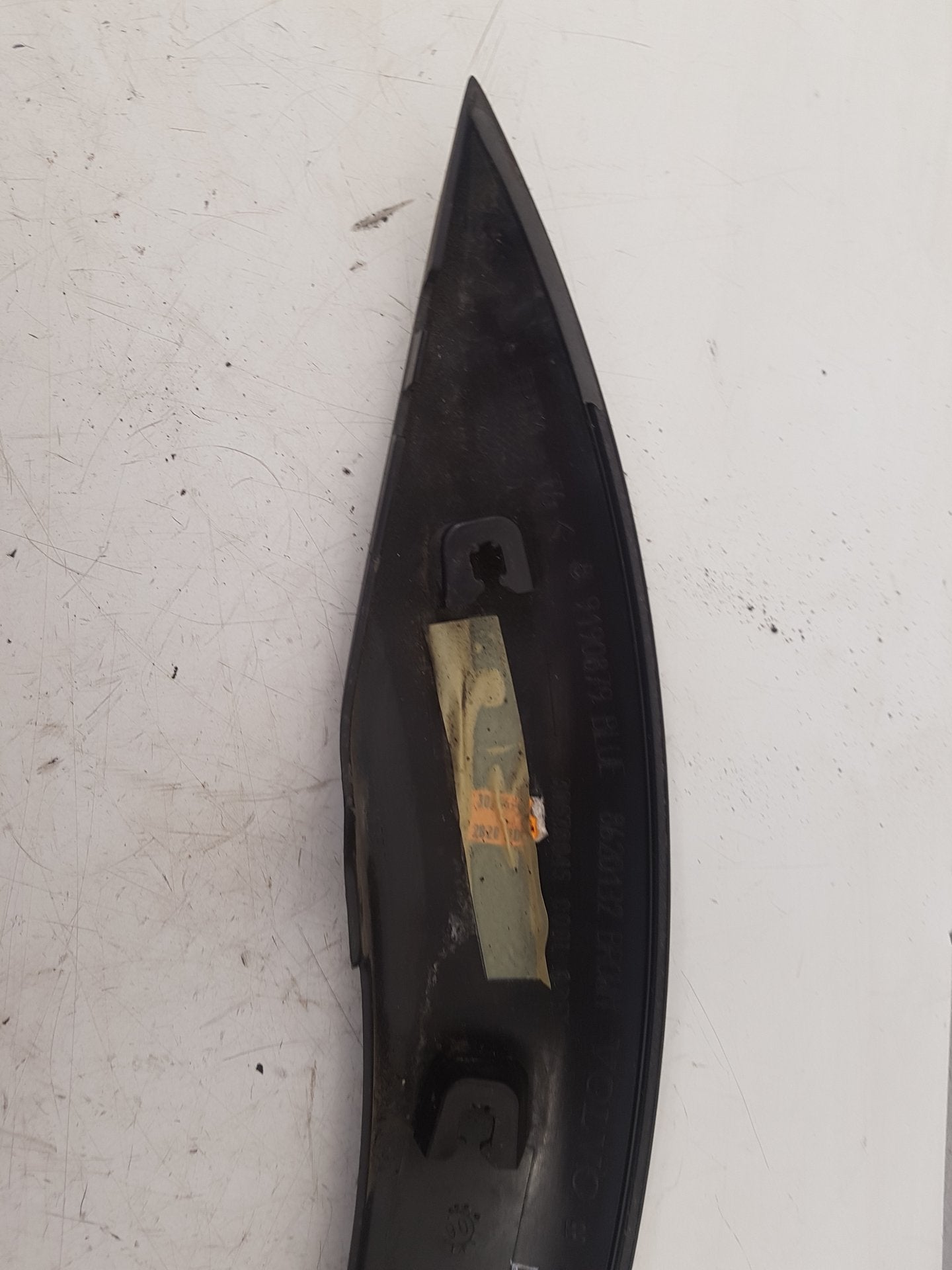 2004 - 2007 Volvo XC70  Estate Left Rear Wheel Arch Moulding 30678045