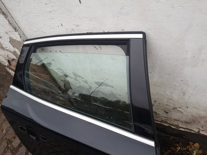 2012 - 2015 Volvo V40  Hatchback DOOR - (REAR DRIVER SIDE) 32351000