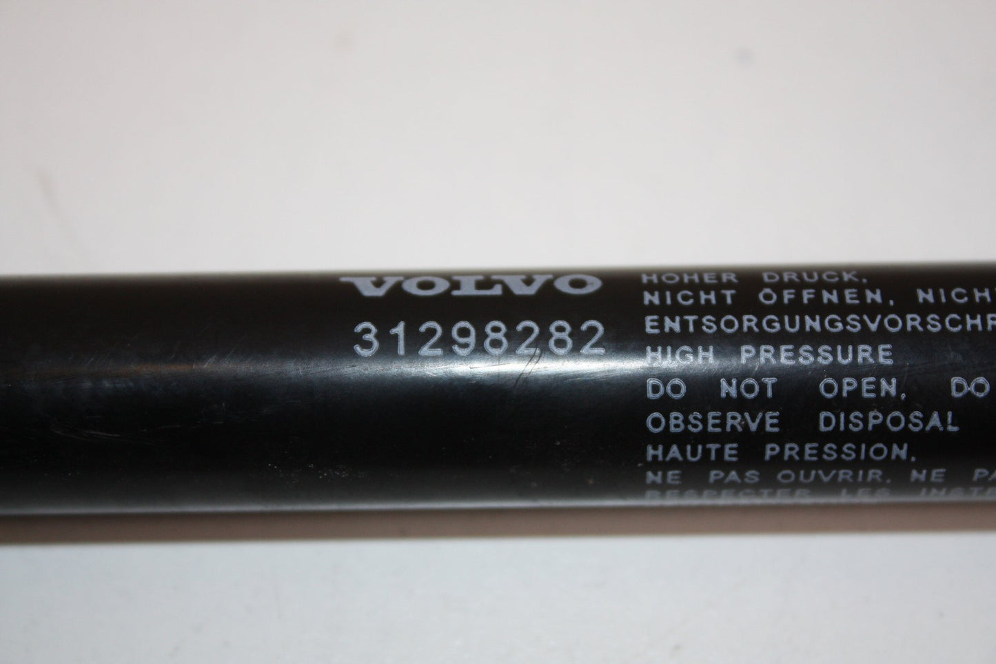 2012 - 2016 Volvo V40  Hatchback BONNET STRUTS/RAMS - PAIR 31298282
